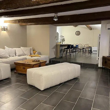 Paisible De 150 M2 En Centre Pézenas